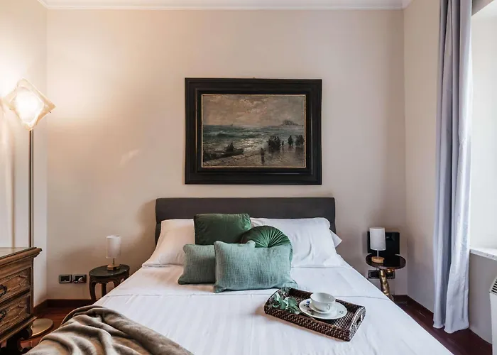 Apartamento The Rent - One-bedroom In A Quiet, Classically Styled Corner Near The Quirinale *
