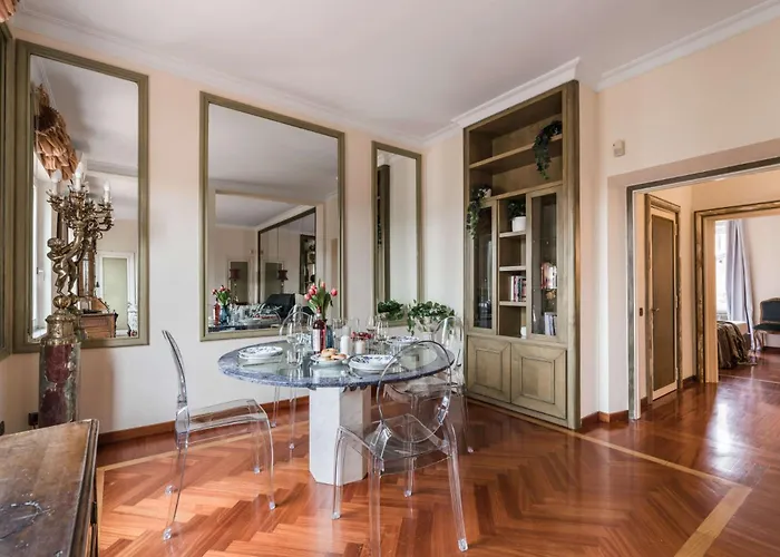 The Rent - One-bedroom In A Quiet, Classically Styled Corner Near The Quirinale *
